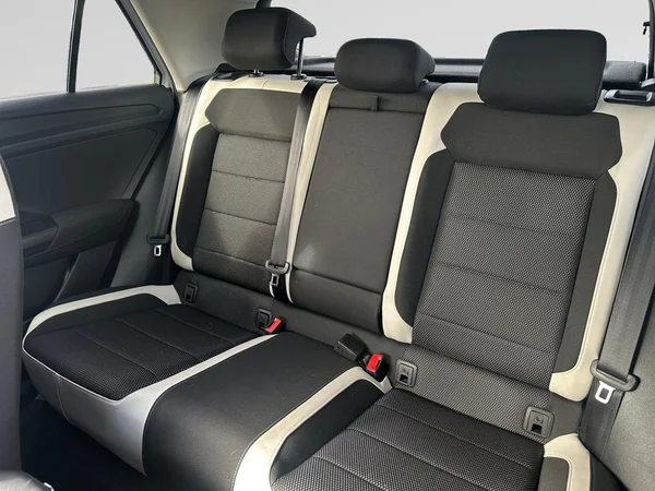 VOLKSWAGEN T-Roc (2021) — foto 10 van 24