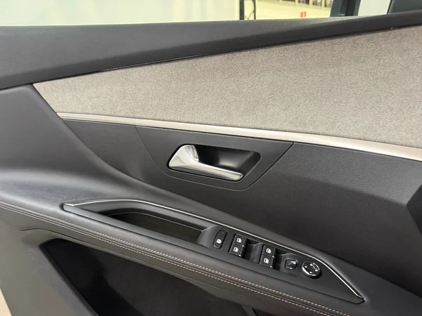 Peugeot 3008 (2022) — foto 10 van 30