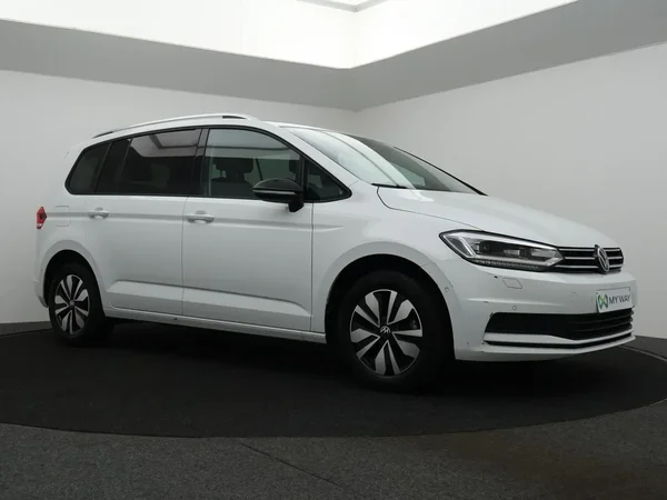 Volkswagen Touran (2025) — foto 8 van 29