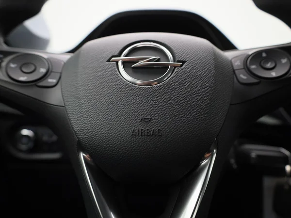 Opel Corsa (2022) — foto 16 van 36