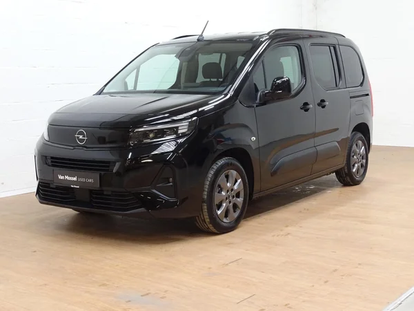 Opel Combo Life (2024) — foto 14 van 18
