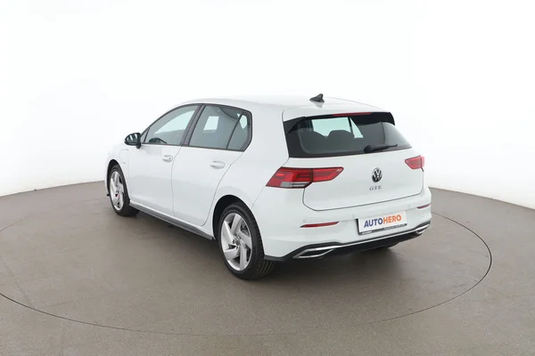 Volkswagen Golf (2020) — foto 10 van 16