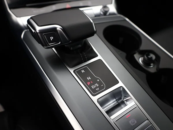 AUDI A6 Avant (2025) — foto 3 van 28