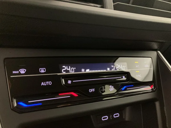 VOLKSWAGEN Taigo (2022) — foto 13 van 35