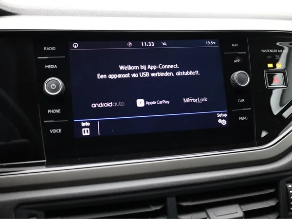 VOLKSWAGEN Polo (2018) — foto 7 van 19