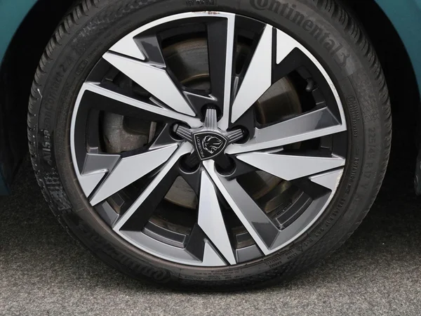 Peugeot 308 (2023) — foto 4 van 44