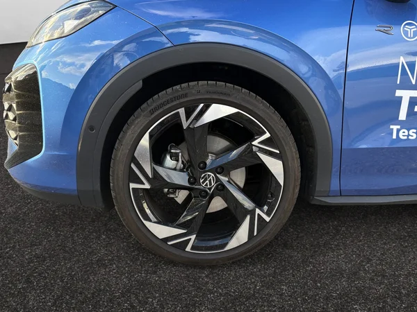 VOLKSWAGEN T-Roc (2026) — foto 13 van 16