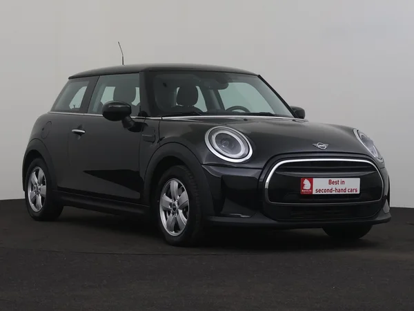 MINI Cooper (2022) — foto 22 van 27