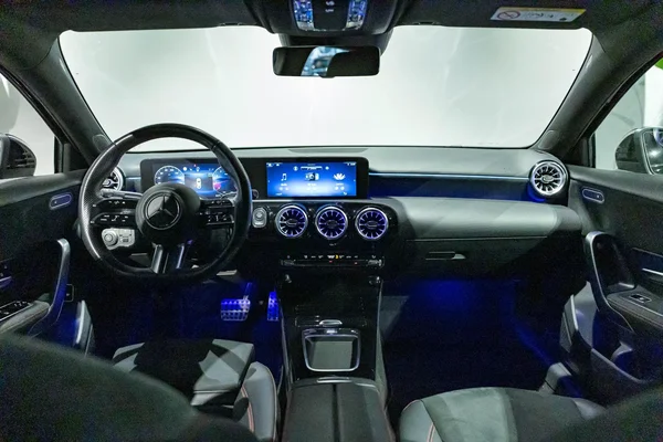 Mercedes-Benz A-Klasse (2023) — foto 2 van 34