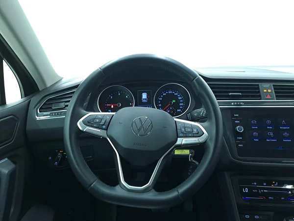 Volkswagen Tiguan (2023) — foto 8 van 28