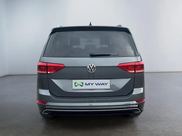VOLKSWAGEN Touran (2020) — foto 29 van 33