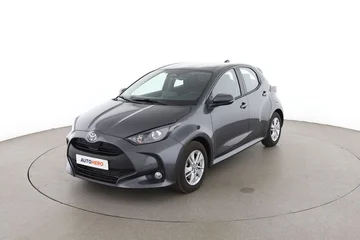Toyota Yaris afa6ee7b-b8b7-46cc-a566-ca1169e3e0ad