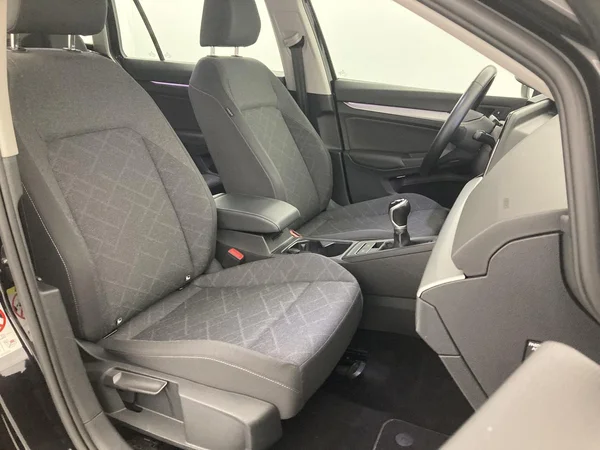 VOLKSWAGEN Golf VIII SW (2022) — foto 15 van 36