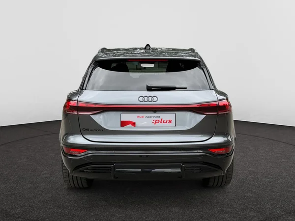 AUDI Q6 e-tron (2026) — foto 19 van 24