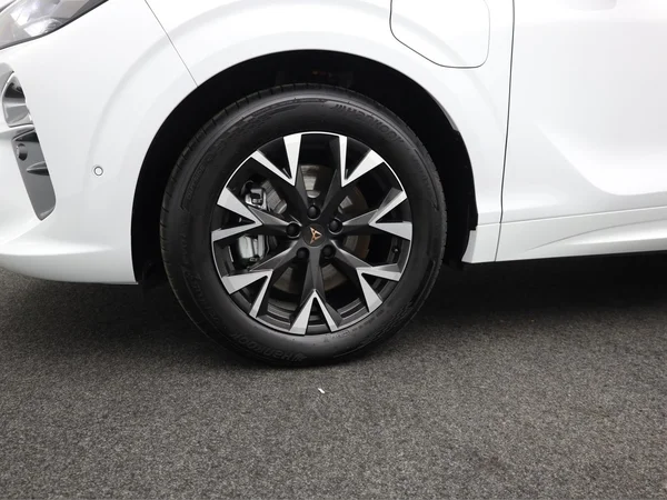 CUPRA Terramar e-Hybrid (PHEV) (2025) — foto 4 van 24