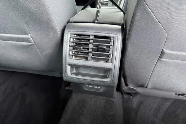 Volkswagen Golf VIII SW (2021) — foto 13 van 42