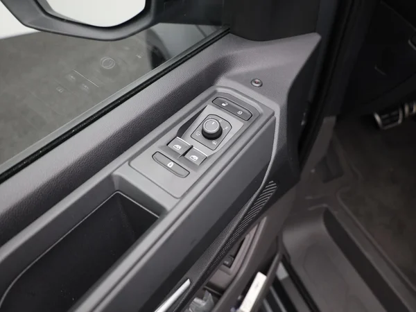 VOLKSWAGEN Multivan T7 Long eHybrid (PHEV) (2026) — foto 8 van 25