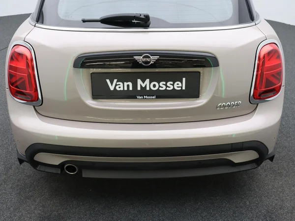 MINI Cooper (2024) — foto 10 van 23