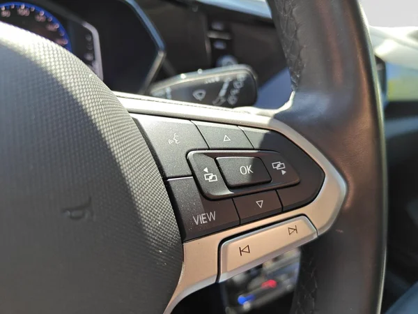 VOLKSWAGEN T-Cross (2023) — foto 3 van 19