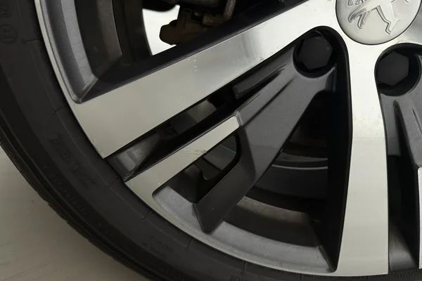 Peugeot 5008 (2021) — foto 13 van 20