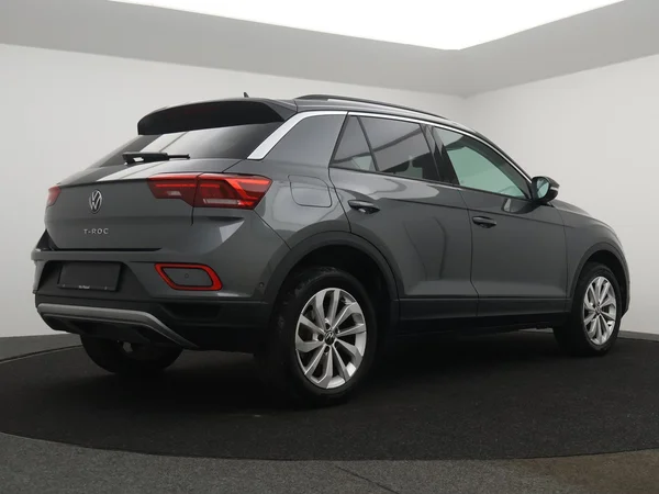 VOLKSWAGEN T-Roc (2024) — foto 12 van 26
