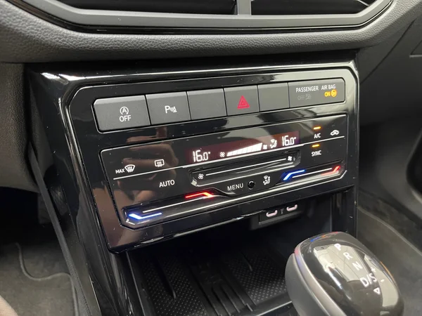 VOLKSWAGEN T-Cross (2025) — foto 10 van 12