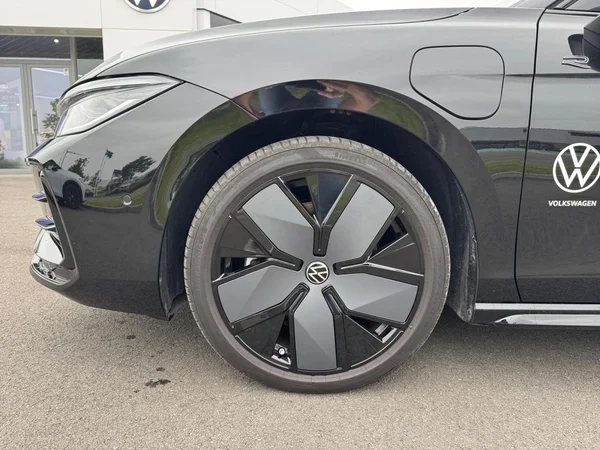 VOLKSWAGEN Passat Variant eHybrid (PHEV) (2026) — foto 17 van 24