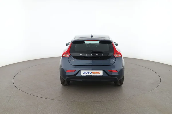 Volvo V40 (2019) — foto 11 van 16