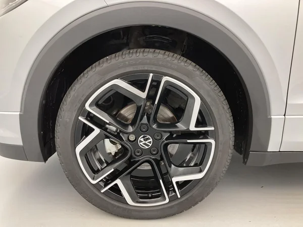 VOLKSWAGEN T-Cross (2025) — foto 19 van 36