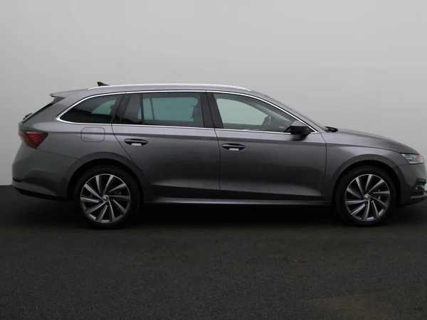 SKODA Octavia Combi (2025) — foto 17 van 27