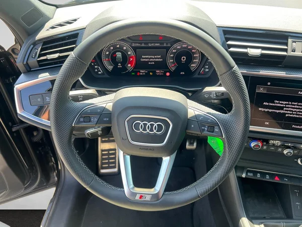 AUDI Q3 Sportback (2023) — foto 4 van 24