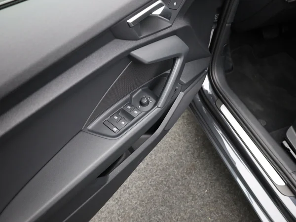 AUDI A3 Sportback (2024) — foto 8 van 22