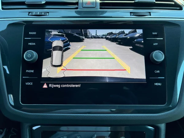 VOLKSWAGEN Tiguan (2022) — foto 8 van 22