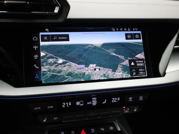 AUDI A3 Allstreet (2025) — foto 13 van 22