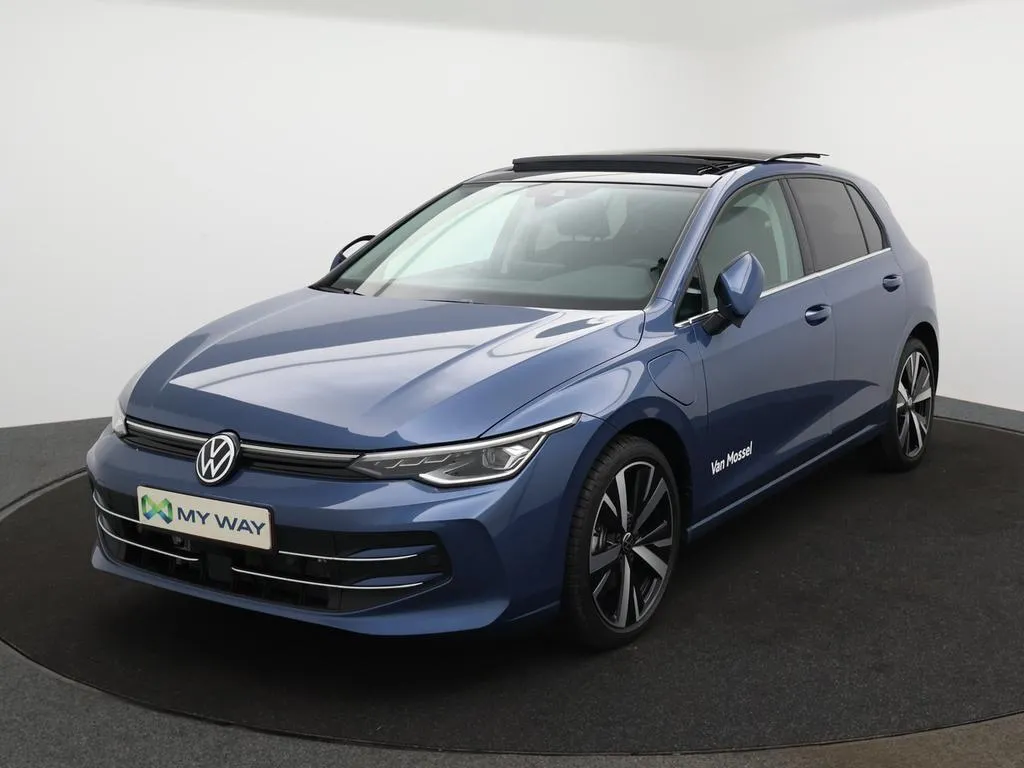VOLKSWAGEN Golf VIII 1122_15311_2025