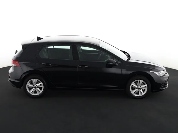 VOLKSWAGEN Golf (2024) — foto 24 van 28