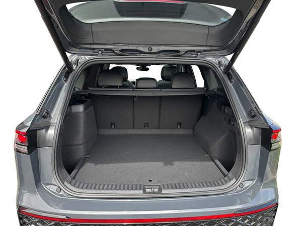 VOLKSWAGEN Tayron eHybrid (PHEV) (2025) — foto 9 van 20