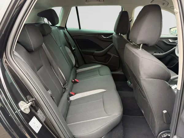 SKODA Kamiq (2025) — foto 16 van 17