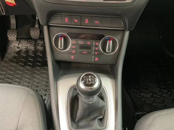 AUDI Q3 (2018) — foto 3 van 22