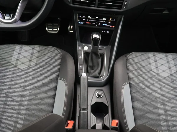 VOLKSWAGEN Taigo (2025) — foto 9 van 27