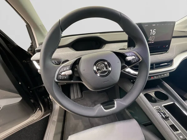SKODA Enyaq (2025) — foto 15 van 25