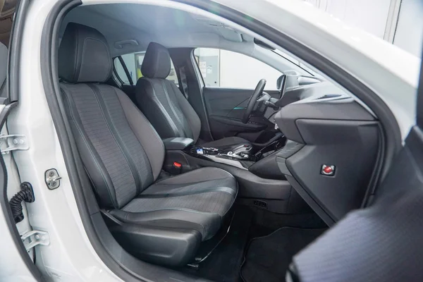 Peugeot E-208 (2021) — foto 5 van 51