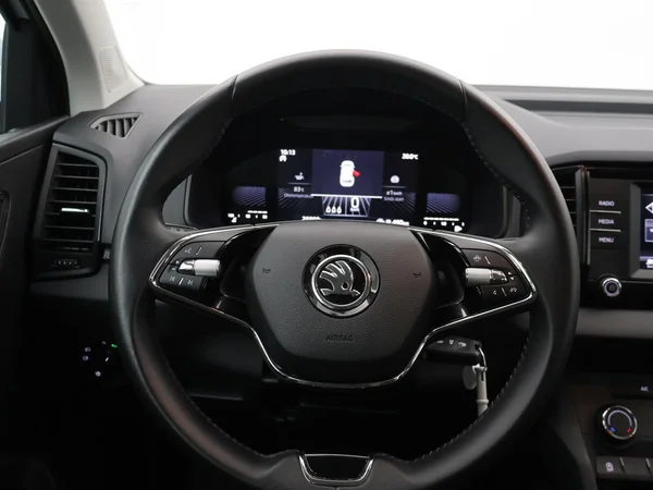 SKODA Karoq (2023) — foto 26 van 29