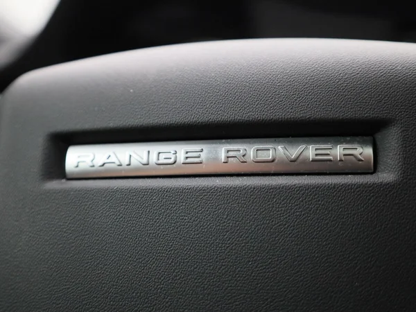Land Rover Range Rover Evoque (2023) — foto 25 van 54
