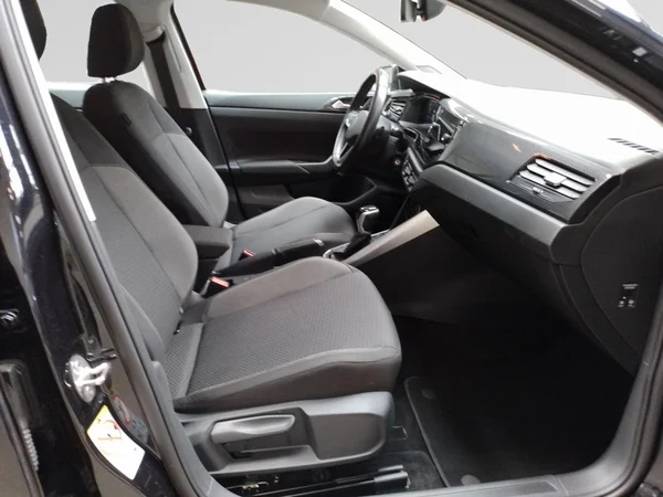 VOLKSWAGEN Polo (2024) — foto 18 van 23
