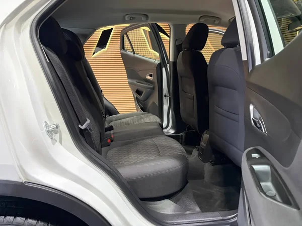 Opel Mokka (2014) — foto 8 van 22