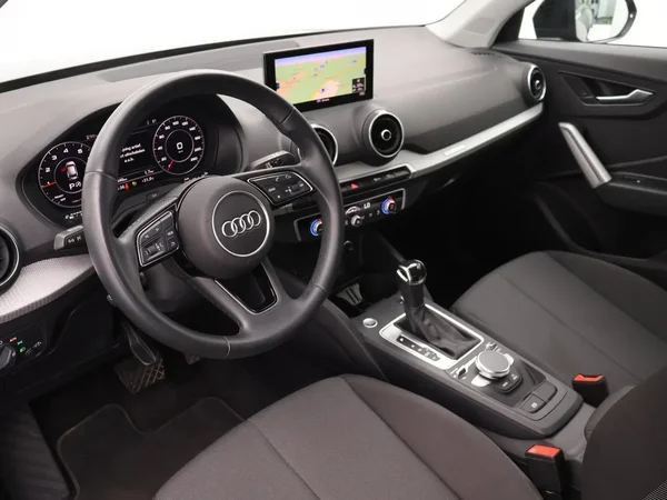 Audi Q2 (2023) — foto 2 van 24