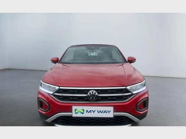 Volkswagen T-Roc Cabriolet (2023) — foto 11 van 18