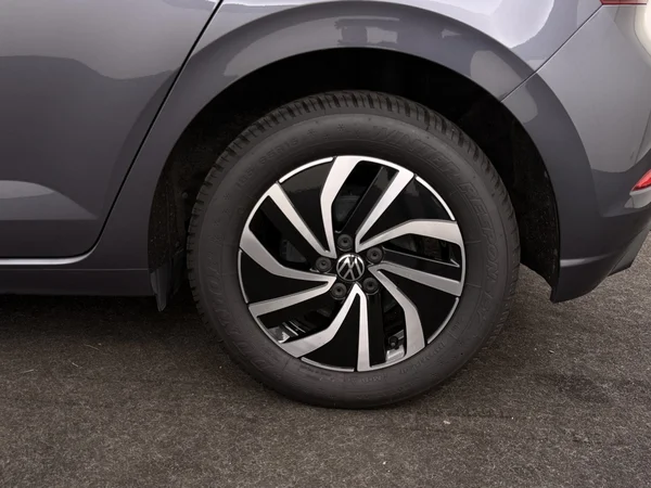 VOLKSWAGEN Polo (2022) — foto 7 van 27
