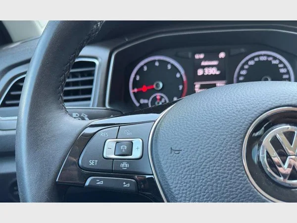Volkswagen T-Roc (2019) — foto 7 van 28